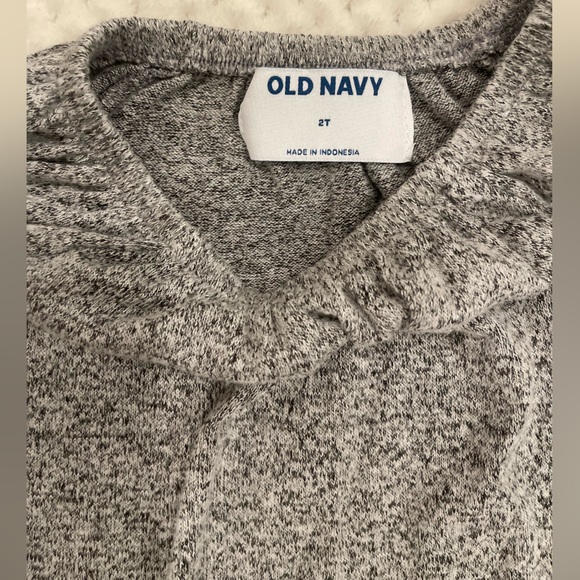 Red & Gray Tops Old Navy Toddler 2T SHIP NEXT DAY - Picture 4 of 4